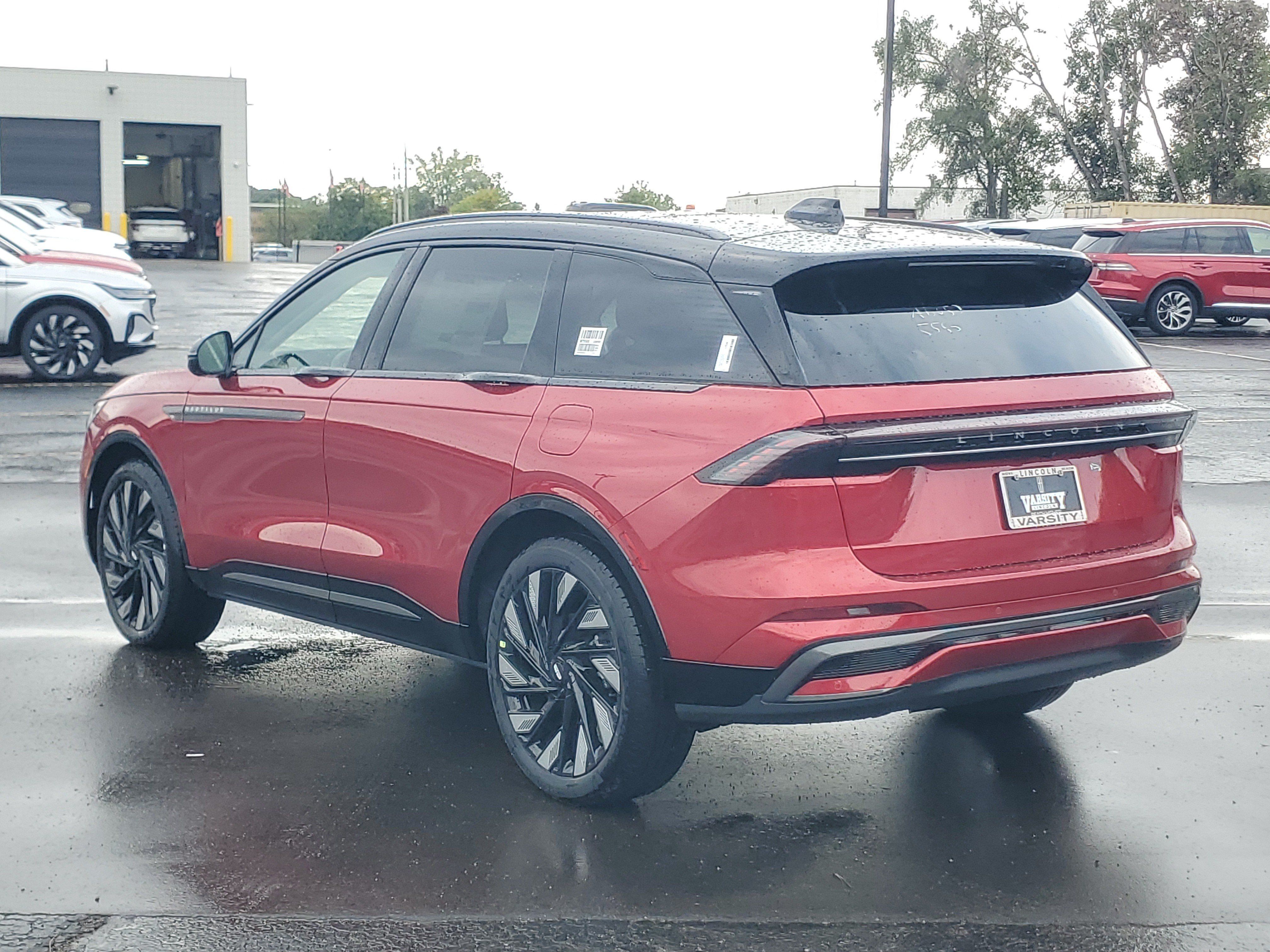 New 2026 Lincoln Nautilus Reserve w/ Jet Appearance Package AWD/4WD image 3