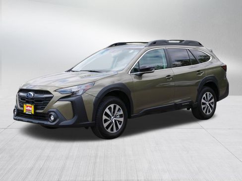 Certified 2024 Subaru Outback Premium AWD/4WD image 3