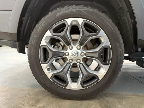 Used 2022 RAM 1500 Limited w/ Body-Colour Bumper Group AWD/4WD image 10