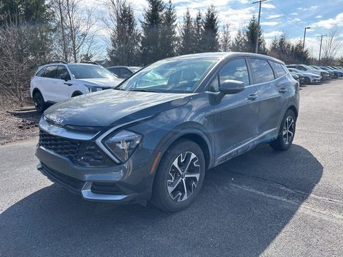 Certified 2023 Kia Sportage EX image 3