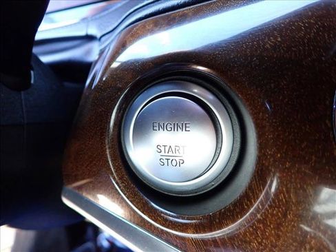 Used 2015 Mercedes-Benz S 550 4MATIC Sedan image 18