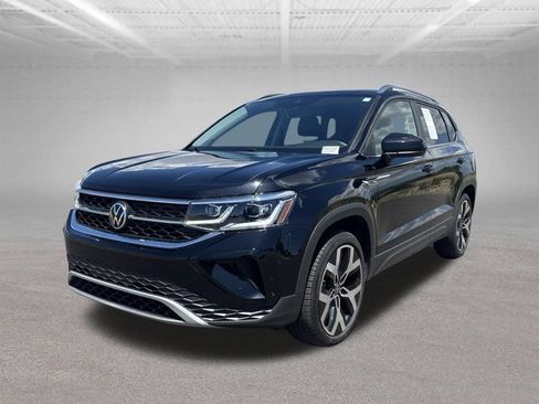 Used 2022 Volkswagen Taos SEL w/ Panoramic Sunroof Package AWD/4WD image 1