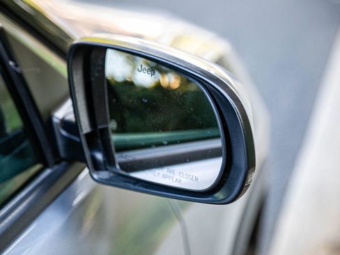 Used 2019 Jeep Compass Limited image 19