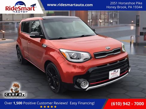 Used 2018 Kia Soul ! w/ Tech Package FWD image 1