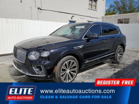Used 2023 Bentley Bentayga image 1