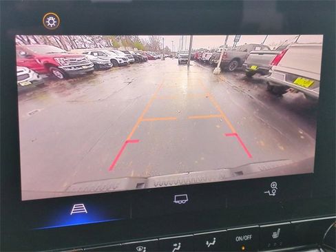 Certified 2024 Chevrolet Colorado LT w/ LT Convenience Package II image 16