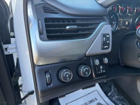 Used 2017 Chevrolet Tahoe LT w/ LT Signature Package image 14