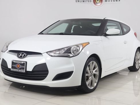 Used 2016 Hyundai Veloster w/ Option Group 02 image 5