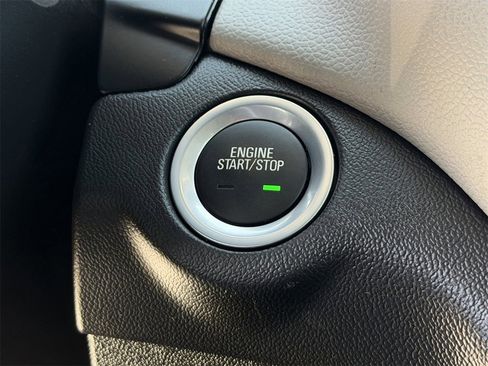 Used 2023 Chevrolet Equinox LT image 22