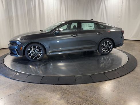 New 2026 Kia K5 EX image 5