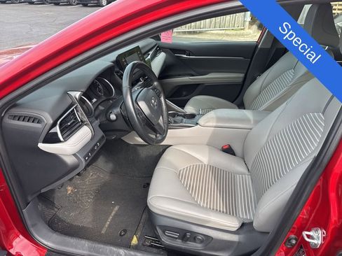 Used 2023 Toyota Camry SE w/ Convenience Package image 10