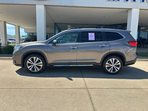 Used 2022 Subaru Ascent Touring AWD/4WD image 4