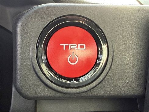 Used 2024 Toyota Tacoma TRD Sport image 21