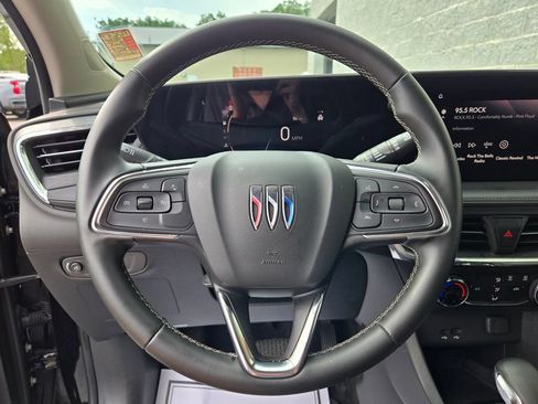 Used 2025 Buick Encore GX Preferred AWD/4WD image 17