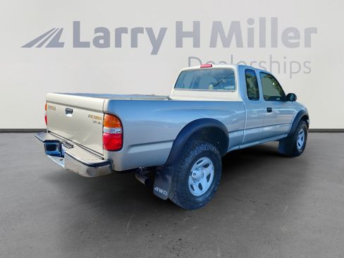Used 2004 Toyota Tacoma 4x4 Xtracab V6 image 5