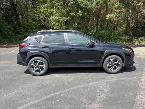 Used 2025 Subaru Crosstrek 2.0i Premium image 5