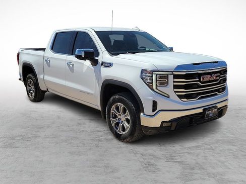 Used 2024 GMC Sierra 1500 SLT AWD/4WD image 1