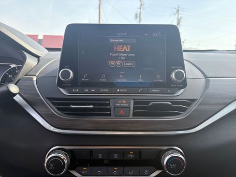 Used 2025 Nissan Altima 2.5 SV FWD image 20