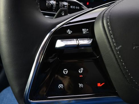 New 2025 Cadillac Escalade IQ Luxury 2 AWD/4WD image 36