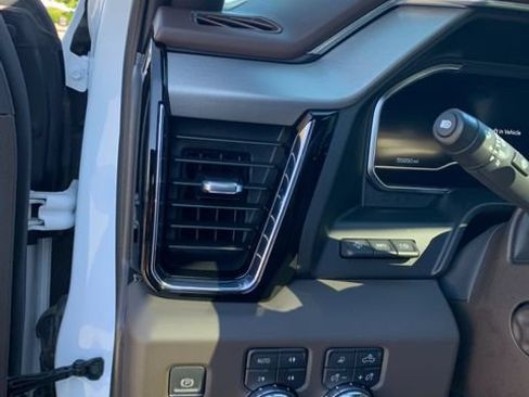 Used 2023 GMC Sierra 1500 Denali w/ Denali Reserve Package AWD/4WD image 20