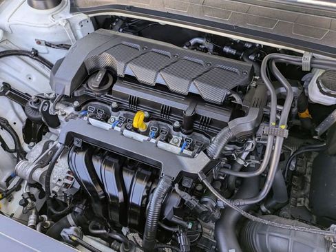 Used 2023 Hyundai Venue Limited FWD image 30