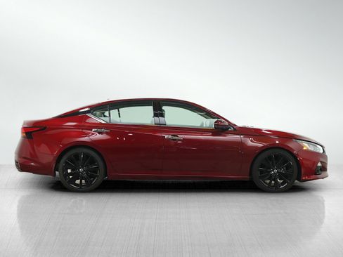 Used 2020 Nissan Altima 2.5 Platinum FWD image 6