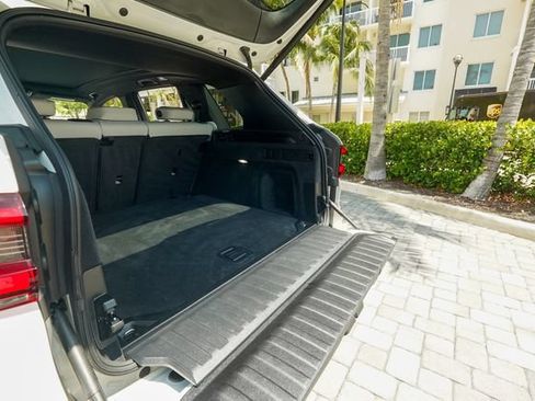 Used 2023 BMW X5 xDrive40i w/ Parking Assistance Package AWD/4WD image 78