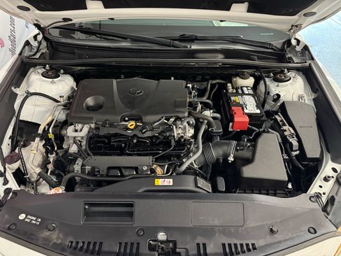 Used 2021 Toyota Camry SE FWD image 6