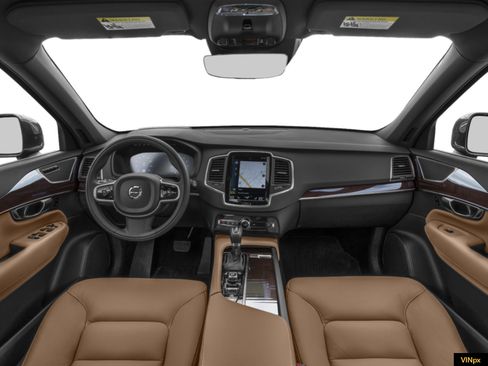 Used 2019 Volvo XC90 T6 Momentum w/ Advanced Package AWD/4WD image 4