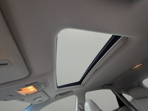 Used 2011 Lexus RX 350 AWD image 17