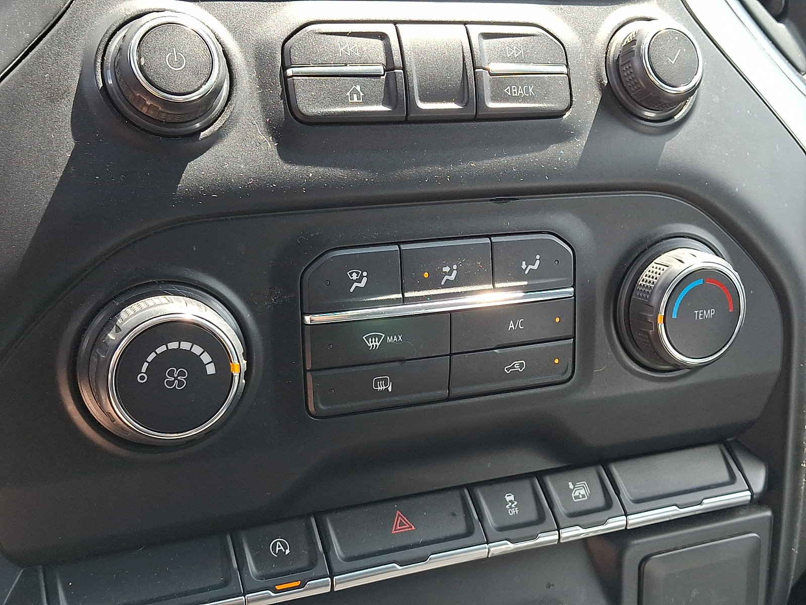 Used 2020 Chevrolet Silverado 1500 LT AWD/4WD image 15