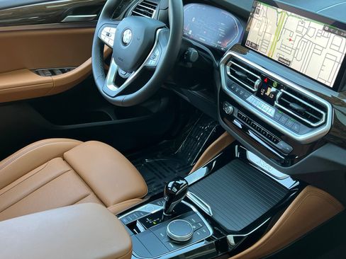 Used 2025 BMW X4 xDrive30i w/ Premium Package AWD/4WD image 14