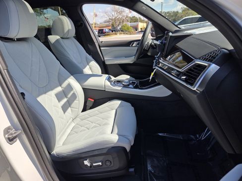 New 2026 BMW X5 xDrive50e w/ M Sport Package image 17