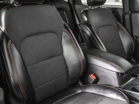 Used 2023 Ford Escape ST-Line image 44