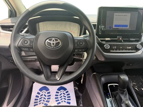 Used 2024 Toyota Corolla LE FWD image 10
