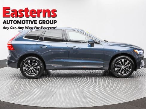 Used 2022 Volvo XC60 B6 Inscription image 4