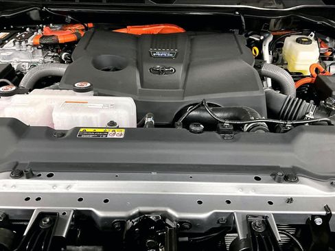 New 2026 Toyota Tundra Platinum AWD/4WD image 16