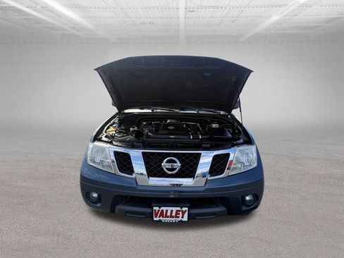 Used 2013 Nissan Frontier SV w/ SV Value Truck Pkg AWD/4WD image 60