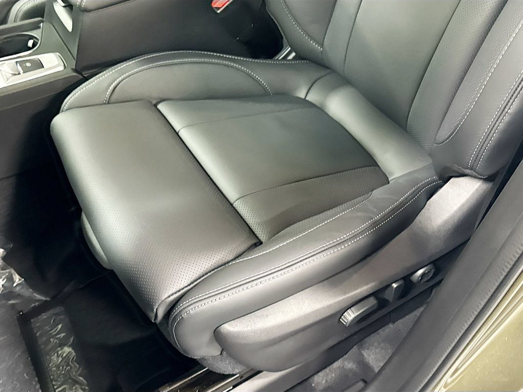 New 2026 Subaru Ascent Limited AWD/4WD image 18