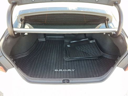 Used 2019 Toyota Camry XSE image 31