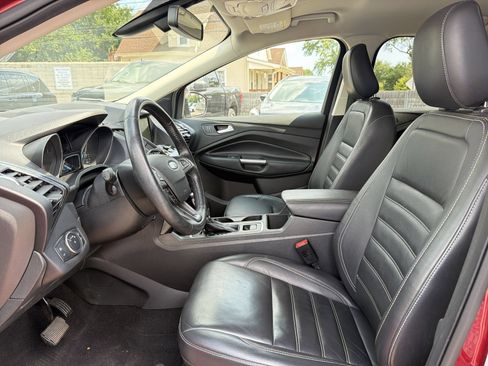 Used 2019 Ford Escape Titanium AWD/4WD image 11