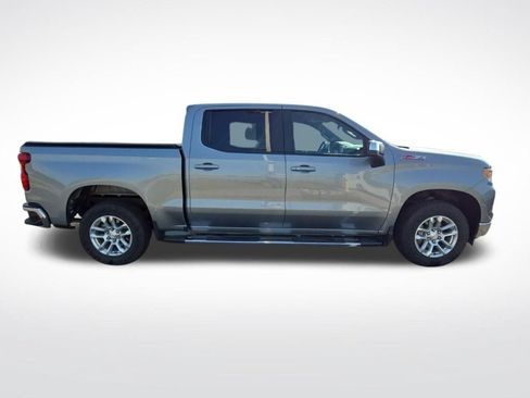 Used 2024 Chevrolet Silverado 1500 LT w/ Z71 Off-Road Package AWD/4WD image 2