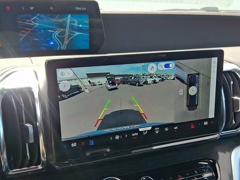 Used 2025 Ford Expedition Platinum w/ Stealth Appearance Package image 17