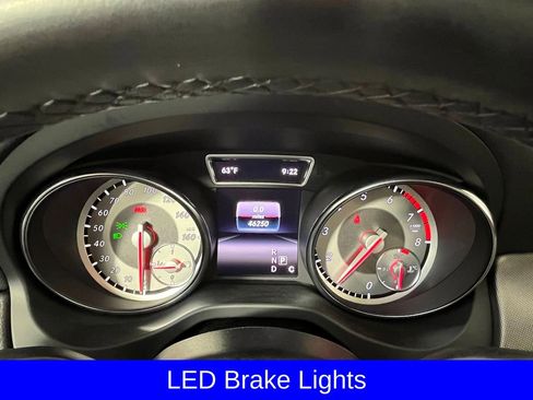 Used 2016 Mercedes-Benz CLA 250 4MATIC image 4