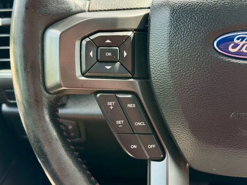 Used 2019 Ford F150 Lariat w/ Equipment Group 502A Luxury AWD/4WD image 17