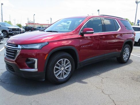 Used 2023 Chevrolet Traverse LT FWD image 8