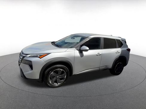 Used 2025 Nissan Rogue SV image 10