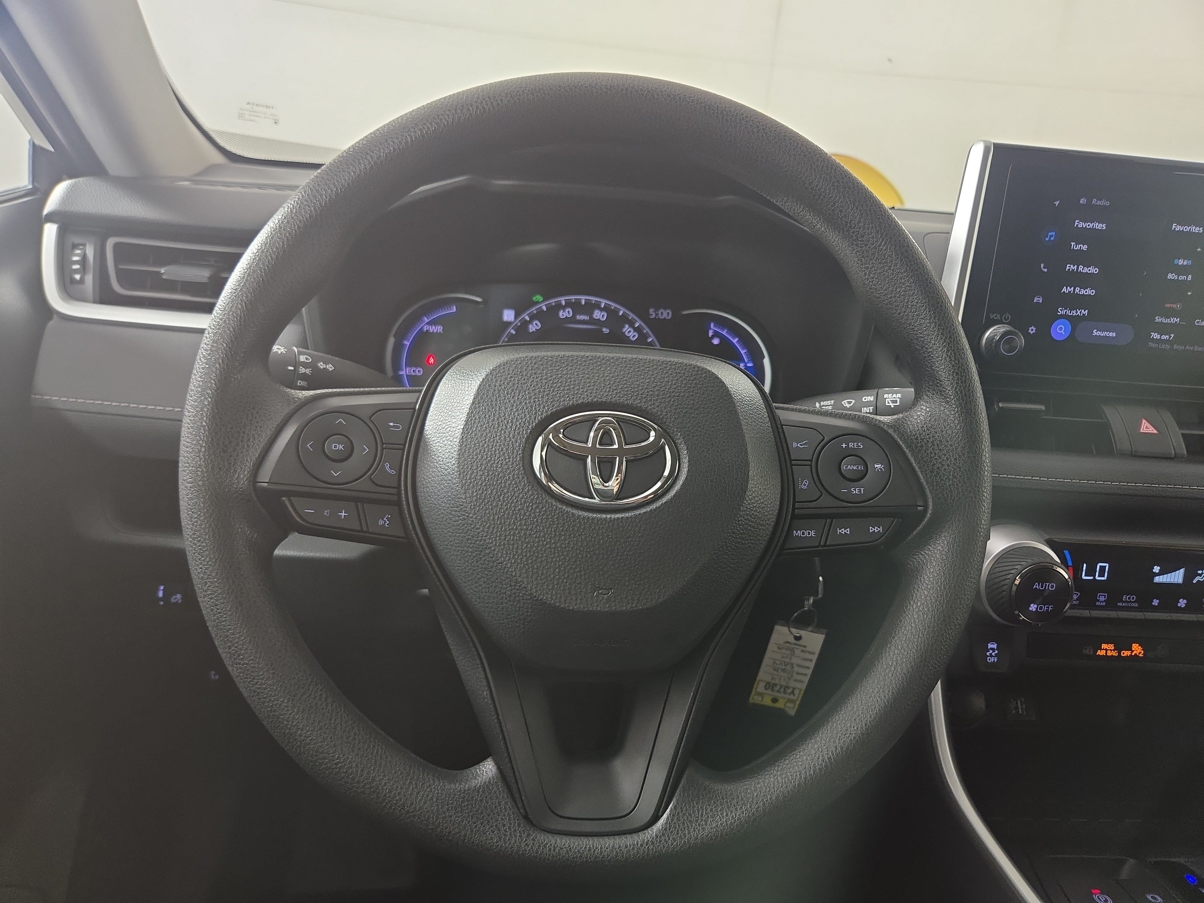 Used 2024 Toyota RAV4 LE AWD/4WD image 13