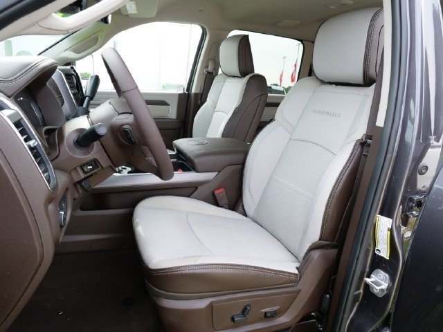 Used 2025 RAM 2500 Laramie AWD/4WD image 14