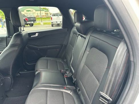 Used 2024 Ford Escape ST-Line Select AWD/4WD image 37